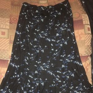 Floral Flowing Skirt - Black, White, and Blue - XL